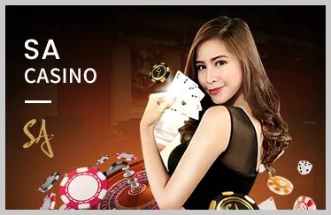 Dealer xinh đẹp đang chia bài trong sảnh live casino của EU88 Nhà Cái